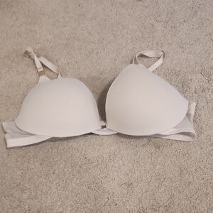 Victoria's Secret Classic Nude Bra